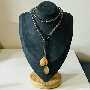 Gorgeous plunder sparkle boutique necklace